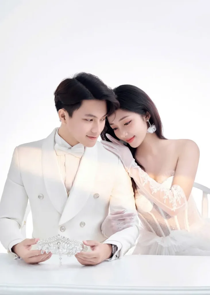 004  PHÔNG TRẮNG ÁNH KEM
