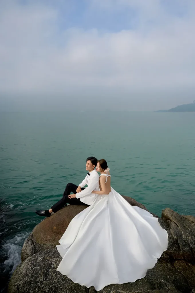 004 SON TRA ROCKY COAST  ELEGANT MINIMAL WEDDING